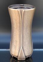 Schwere Grabvase aus Bronze