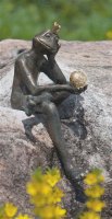 Froschkönig Boris aus Bronze mit vergoldeter Krone