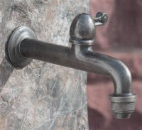 Wasserauslauf mit Absperrung aus Bronze