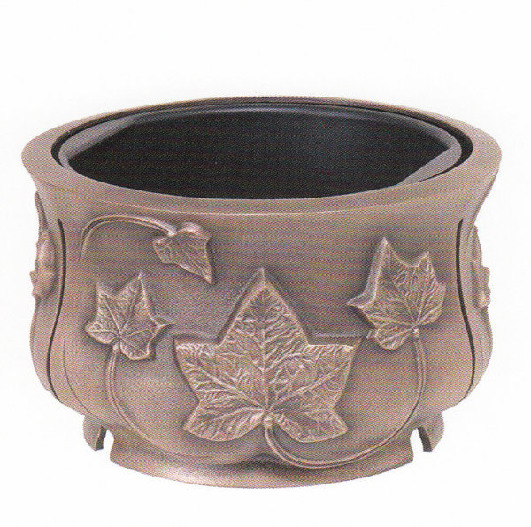 Bronzeschale mit Efeuverzierung