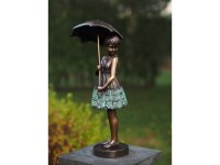 Skulptur aus Bronze Mächen mit Regenschirm