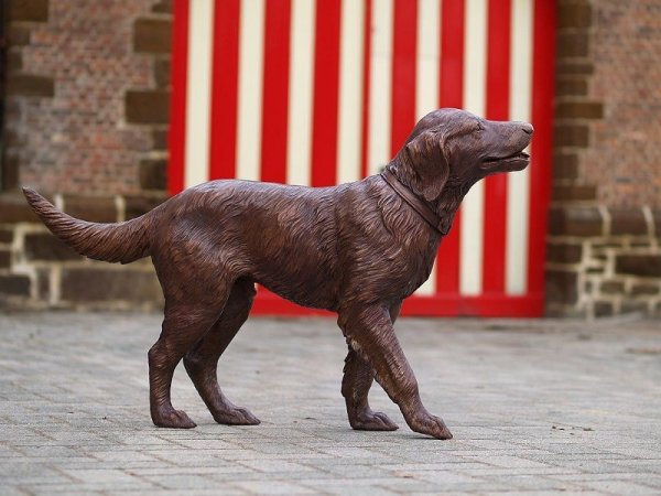 Golden Retriever Hundefigur aus Bronze