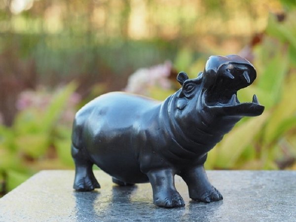 Nilpferd Bronzefigur