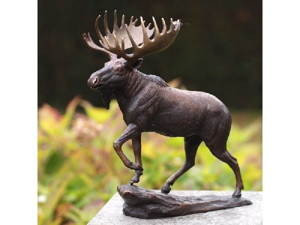 Hirsch Bronzefigur