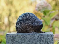 Igel Bronzefigur