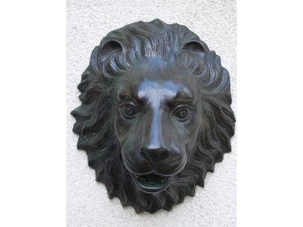 Löwenkopf aus Bronze