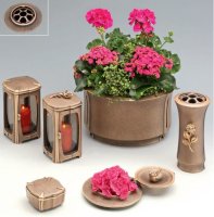 Grablampe mit vollplastischer Rose
