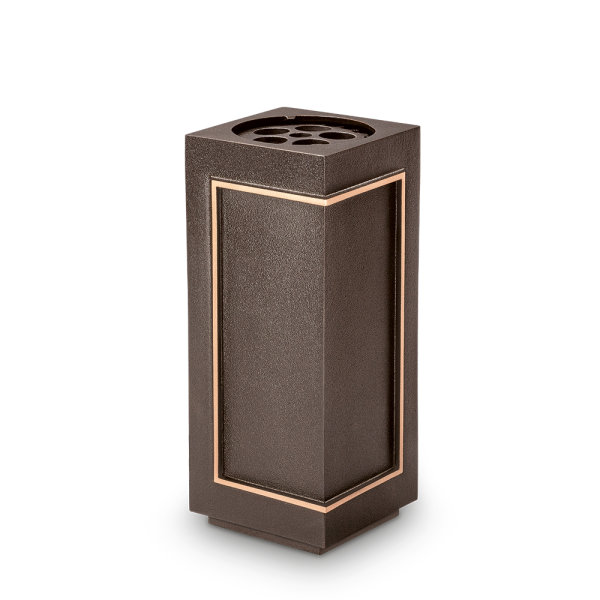 Zeitlose Grabvase aus Bronze
